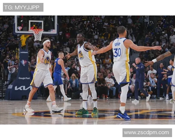 勇士与太阳激战四月六日赛季巅峰对决引发球迷热议