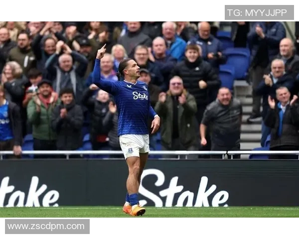 埃弗顿与水晶宫比赛因天气原因延期球迷期待新赛程安排 埃弗顿与水晶宫比赛因天气原因延期球迷期待新赛程安排