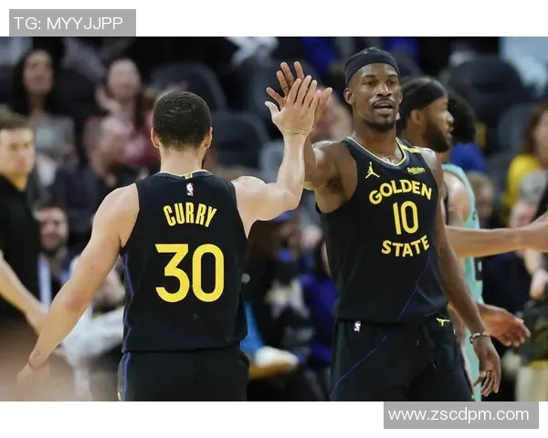 湖人队与马刺队激战正酣谁将赢得这场篮球盛宴的胜利 湖人队与马刺队激战正酣谁将赢得这场篮球盛宴的胜利