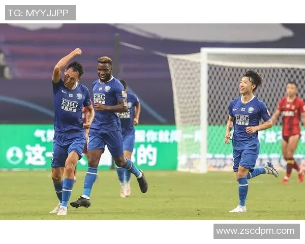 石家庄永昌迎战大连队全力争胜展现球队实力与斗志 石家庄永昌迎战大连队全力争胜展现球队实力与斗志