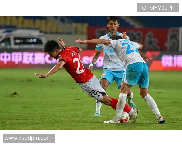 青岛黄海迎战北京人和争夺中甲联赛关键三分的精彩对决